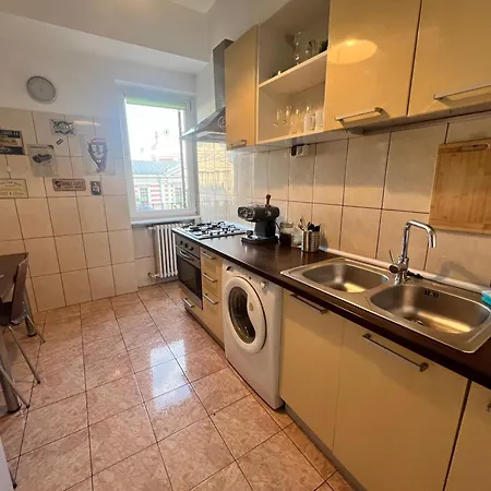 Lazynest - Cozy Apt Near Coltea Hospital Old Town Apartment Bucharest