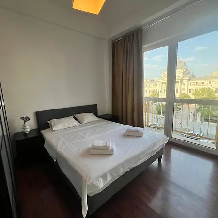 Lazynest - Cozy Apt Near Coltea Hospital Old Town *